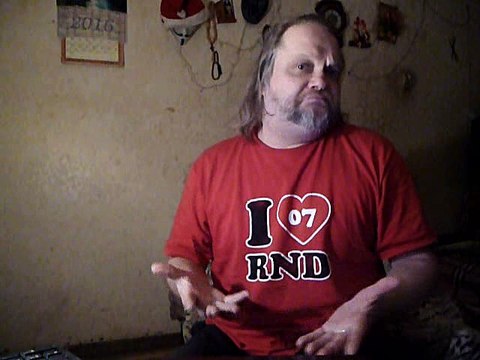 Деревня-призрак: маленькая деревня медленно сползает по горе