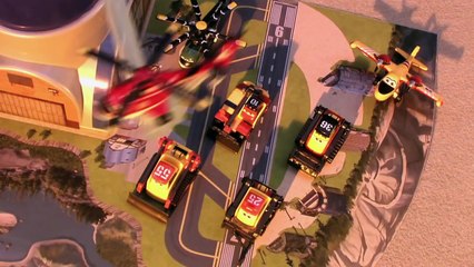 プレーンズ２　プレーンズ トミカ　アクロバットプレーンズ