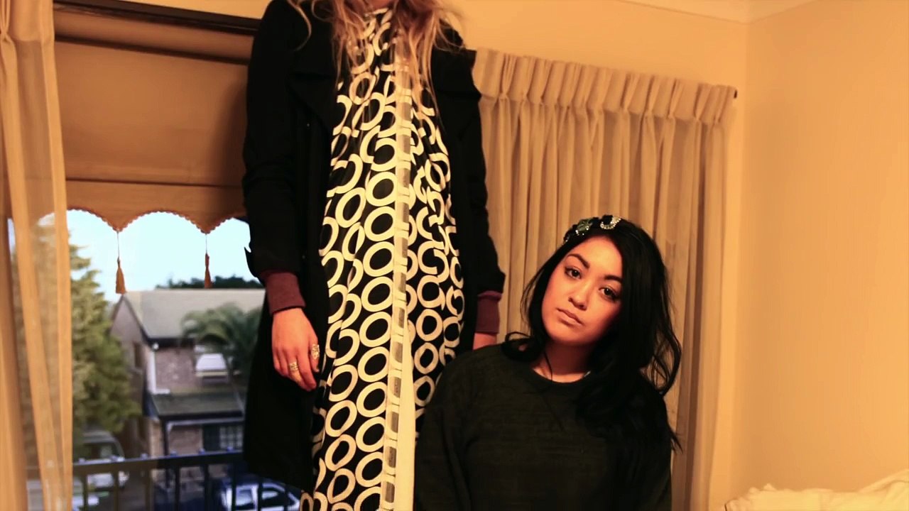 WORLD'S TALLEST GIRL (SKIT)