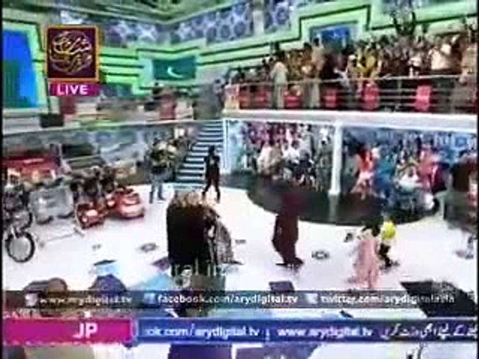 Dil Dil Pakistan Jan Jan Pakistan - Junaid jamshed Live Performing
