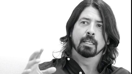 DAVE GROHL TALKS ABOUT KURT COBAIN