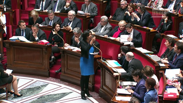 Pour François Hollande, les cotisations, les charges et les impôts sont les ennemis de l'emploi