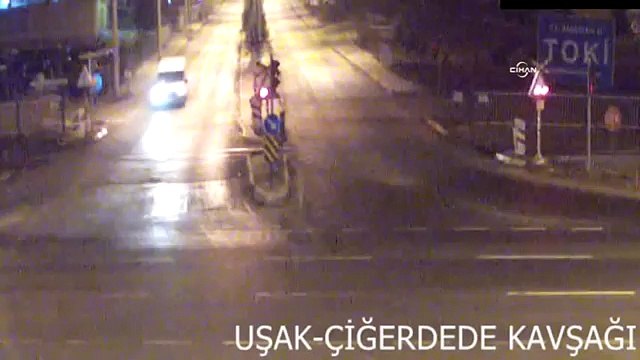 Mobese kameralarına yansıyan ilginç kazalar