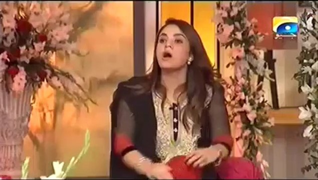 Mawra Hocane & Nadia Khan Defending Mawra’s Ki-ss in Movie