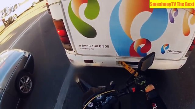 Good things happening on Russian Roads filmed by Dashcams - No Road Rages!