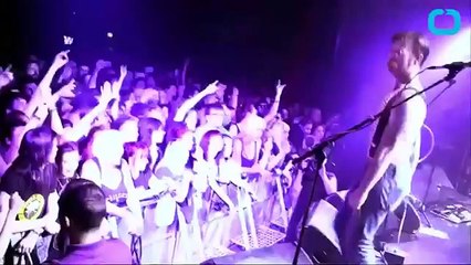 Eagles of Death Metal Kick Off Post-Paris Tour (Comic FULL HD 720P)