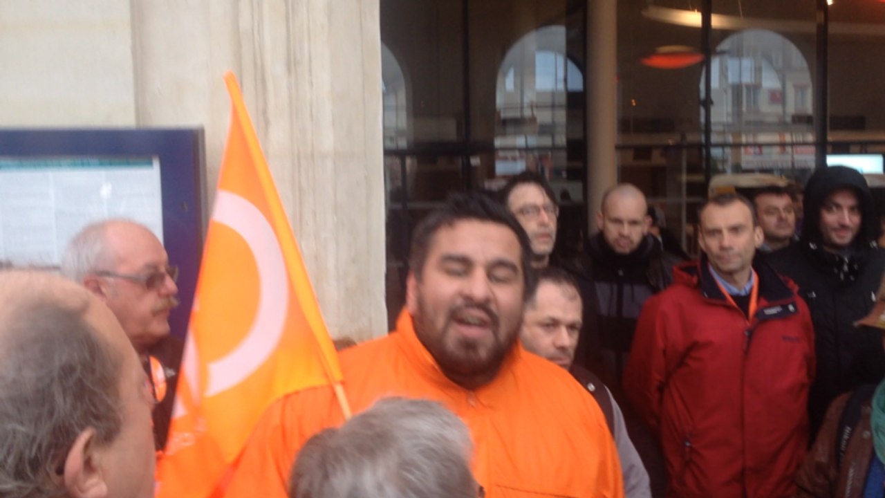 Inauguration du bus Tempo dans une ambiance électrique