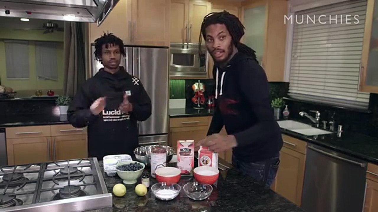 How To Make Vegan Blueberry Muffins with Waka Flocka Flame & Raury