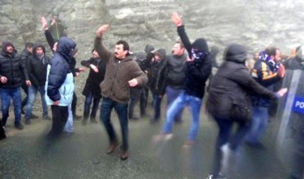 Artvin?e Çıkmak İsteyen Gruplara Polis ve Asker Müdahale Etti