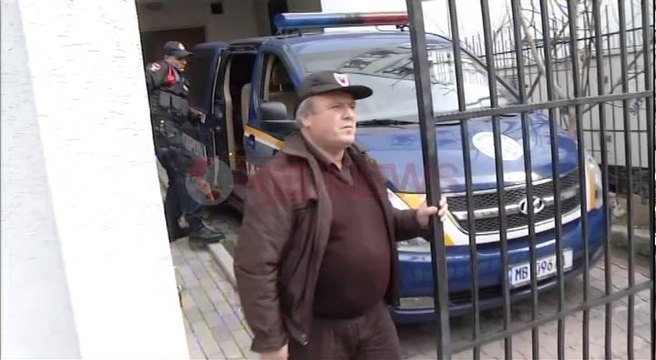 Arrest me burg për Kryetatimorin e Tiranës, momenti kur Androkli Kokthi del nga Gjykata e Tiranës