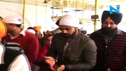 Virat Kohli visits Golden Temple with family