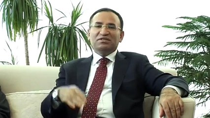 Bozdağ: Obama seçime girdi, hiç kimse 'istifa etmeli' demedi