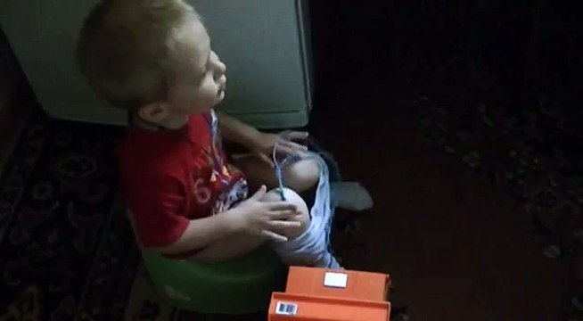 Песня из м/ф Маша и медведь Если утром дети умываются! на горшке!