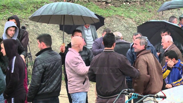 Ura e Mnikut është rrezik për fshatin, 1 mijë banorë të izoluar