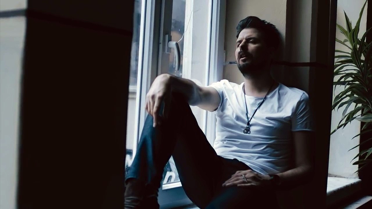 Suat Ersoy - Aralık (Official Video)