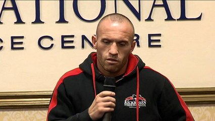 Duel titanësh  në “Asllan Rusi”- Ora News-Lajmi i fundit