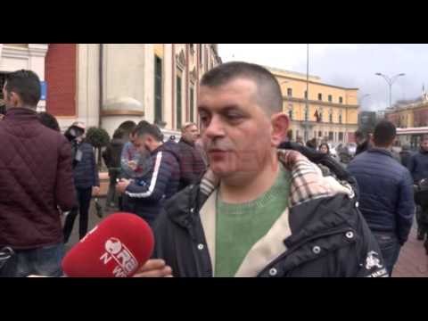 Biznesi i vogël protestë për rritjen e taksave, bashkia: Rritja jo e njëjtë për të gjithë qytetin