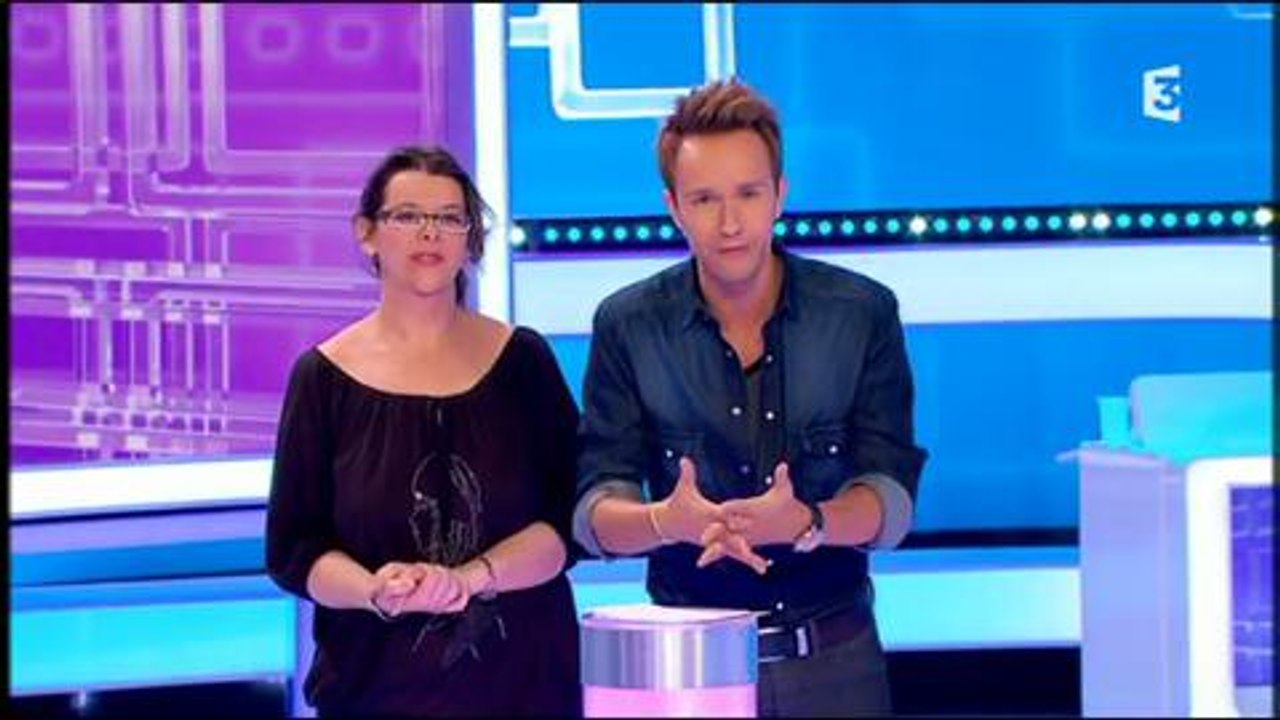 Cyril Féraud salue le départ de Julien Lepers