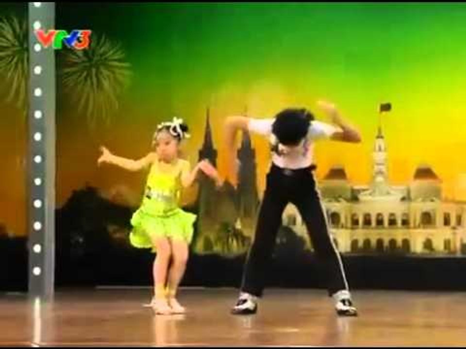 [ VIETNAMS GOT TALLENT 2011 Tuần 3 ] - 2 bé nhảy Michael Jackson  Dance Sport