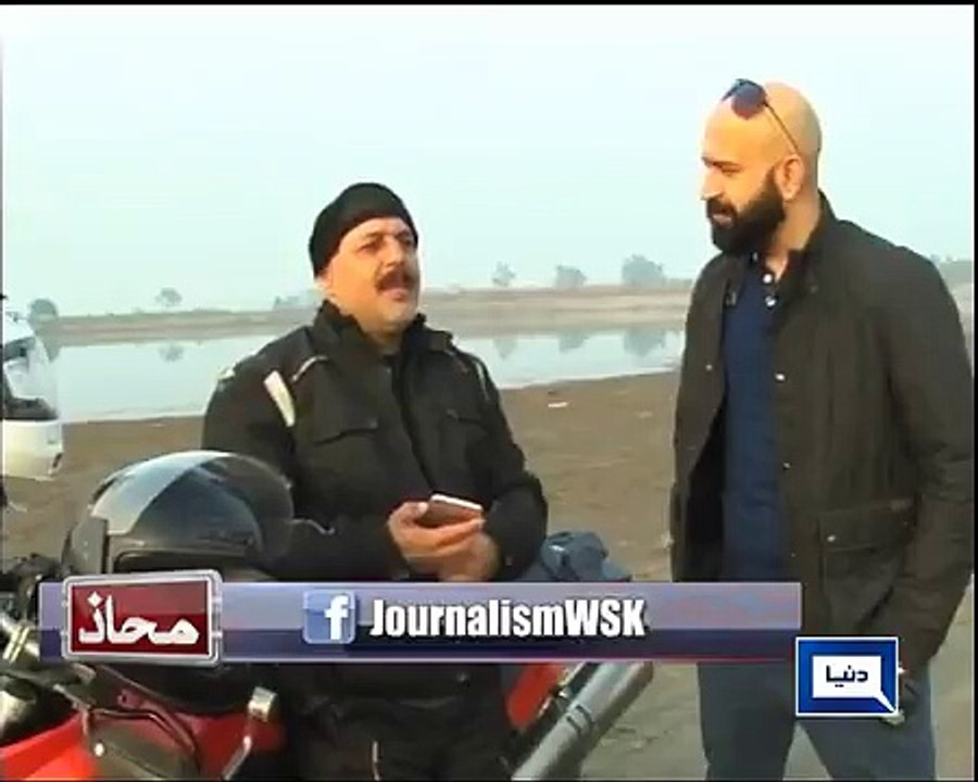 Ali Azmat sings on JunoonKaMahaaz..