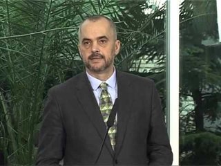 REAGIMET PER SABRI GODON KRERET E SHTETIT SHQIPTARE MESAZHE NGUSHELLIMI LAJM