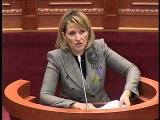 VOTOHET BUXHETI MAZHORANCA MIRATON ME 71 VOTA PRO BUXHETIN 2012 LAJM