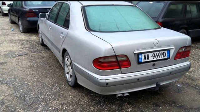 PRANGA DY AGJENTEVE MASHTRUES TE “SHISH” NE BERAT,PO NDIQNIN NJE MAKINE LAJM mpg