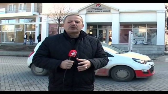 QYTETARET E KORÇES REFUZOJNE TE PRANOJNE VENDET E LIRA TE PUNES QE U OFROHEN LAJM