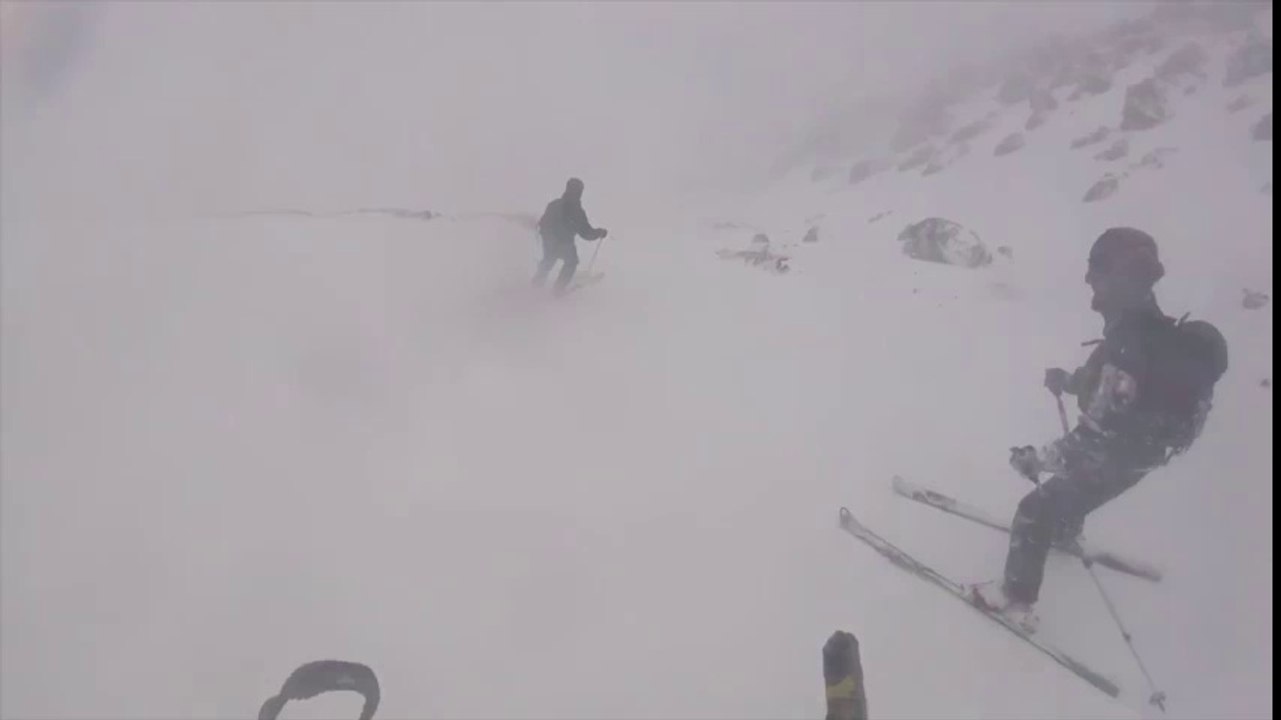 Lo nunca visto: Descenso con esquíes por El Teide