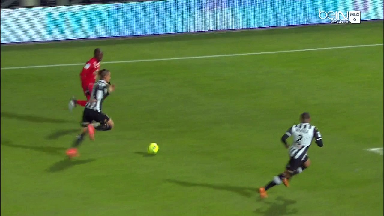 Passe de Boudebouz contre Angers