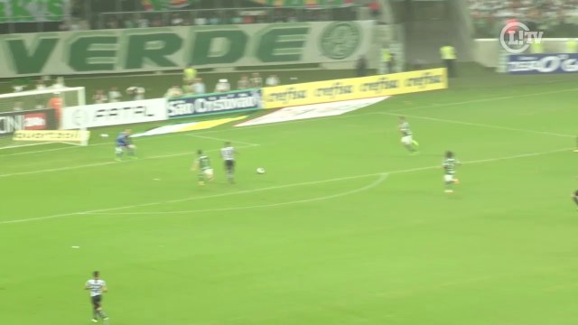 A culpa foi deles! Prass e Vanderlei fazem defesas salvadoras