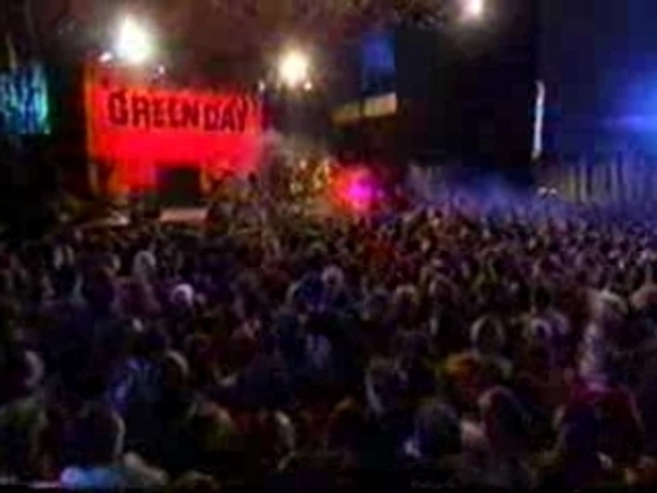 Green Day-Basketcase live at concert from MTV