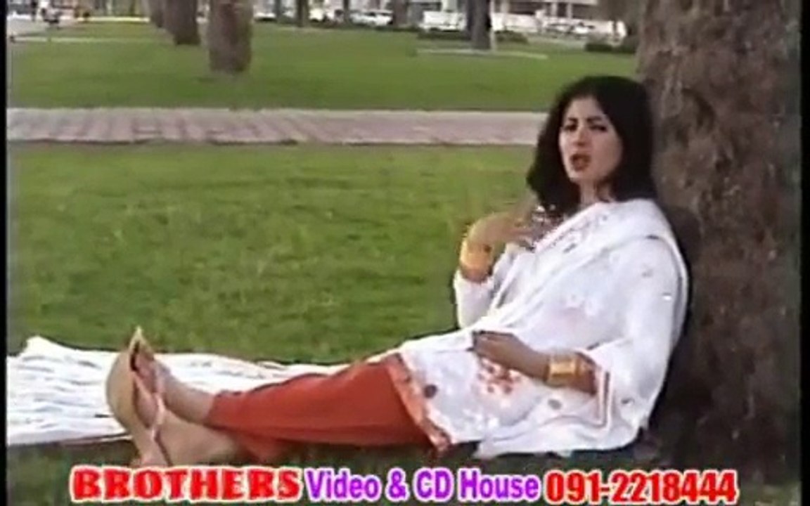 Nazia Iqbal - Dase Juwandoon Kho Ashna Pa Marg Khushala Yama