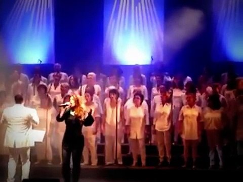 Hélène Segara et Le Choeur du Sud - Lamour est un soleil