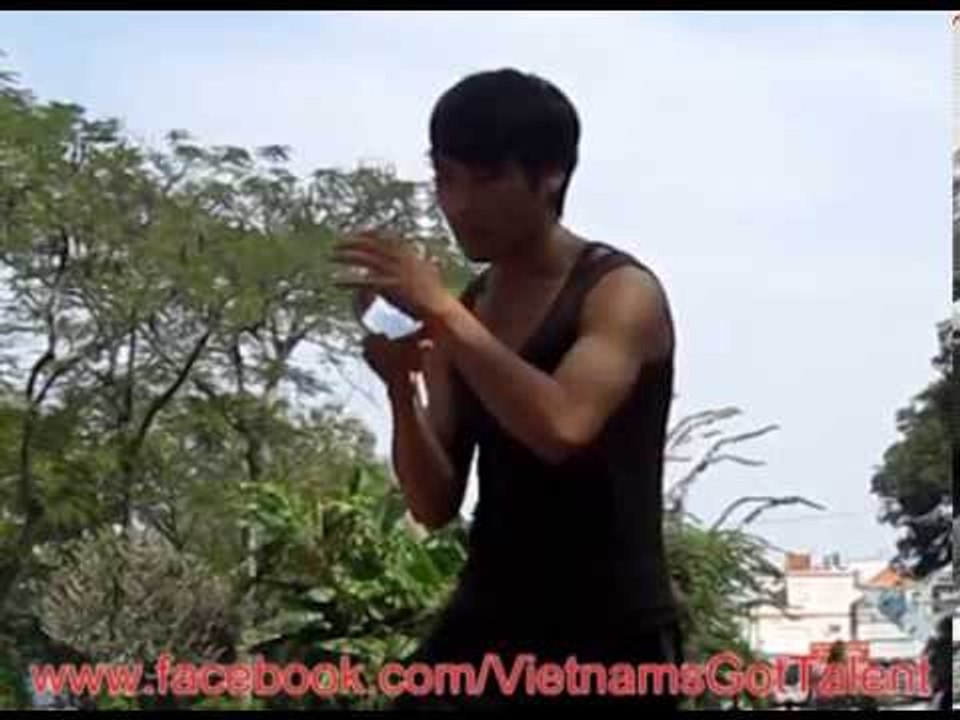 Tài Năng Nghệ thuật Cầu Thủy Tinh (Contact Juggling Việt)