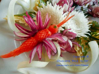 Chuncarve Holiday Veggie Platters-จัดแตงจากด้วยผัก