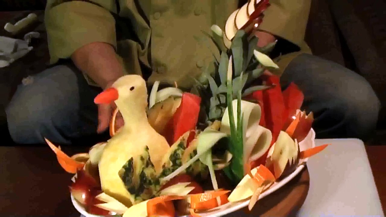 pineapple bird fruit carving