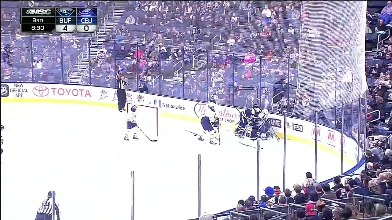Gotta See It: Goalie Lehner drops the gloves after bad hit