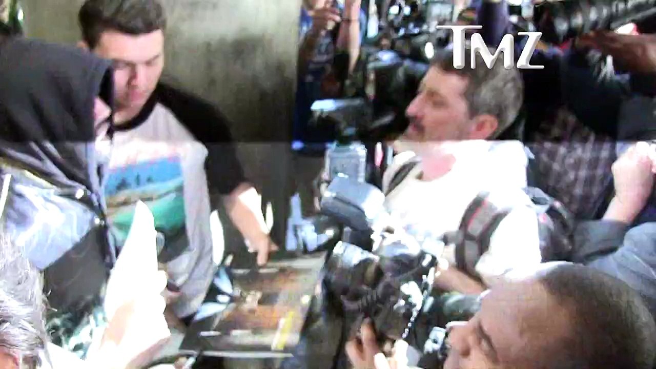 Kanye West -- I'm a Paparazzi Peacemaker Now!!!