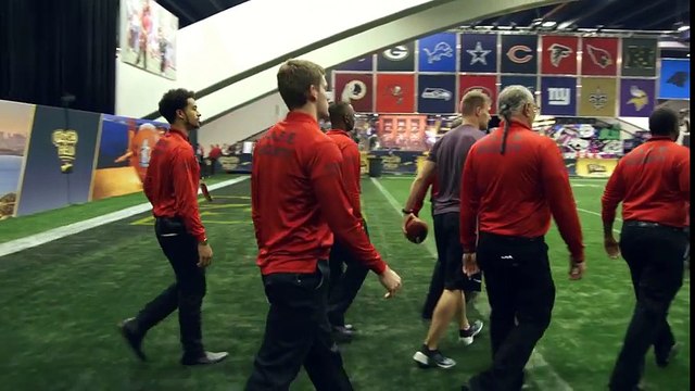 Antonio Brown Sets Guinness World Record for Behind the Back Catches NFL