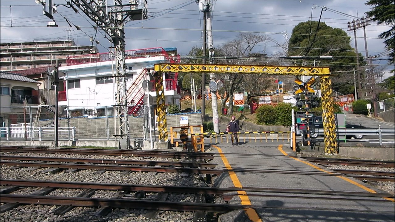 近鉄生駒ケーブル 行き違い 2号線で運転！複々線踏切にて