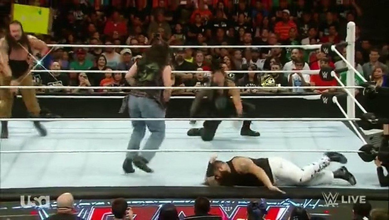 Reigns_Randy and Ambrose Vs Wayts family