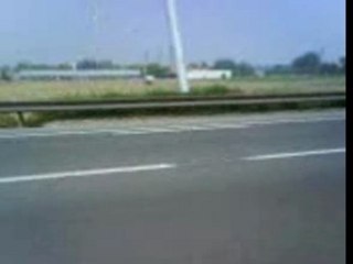 comment doubler une ferrari avec une clio