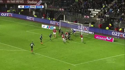 İğne deliğinden golü attı