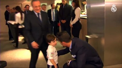 Cristiano Ronaldo Meets Haidar - The Boy Who Lost Both Parents 2015 HD