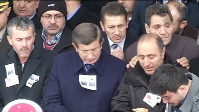 Sur'da Şehit Olan Üsteğmen Enes Demir ile Astsubay Doğukan Tazegül'ün Cenaze Namazı (2)