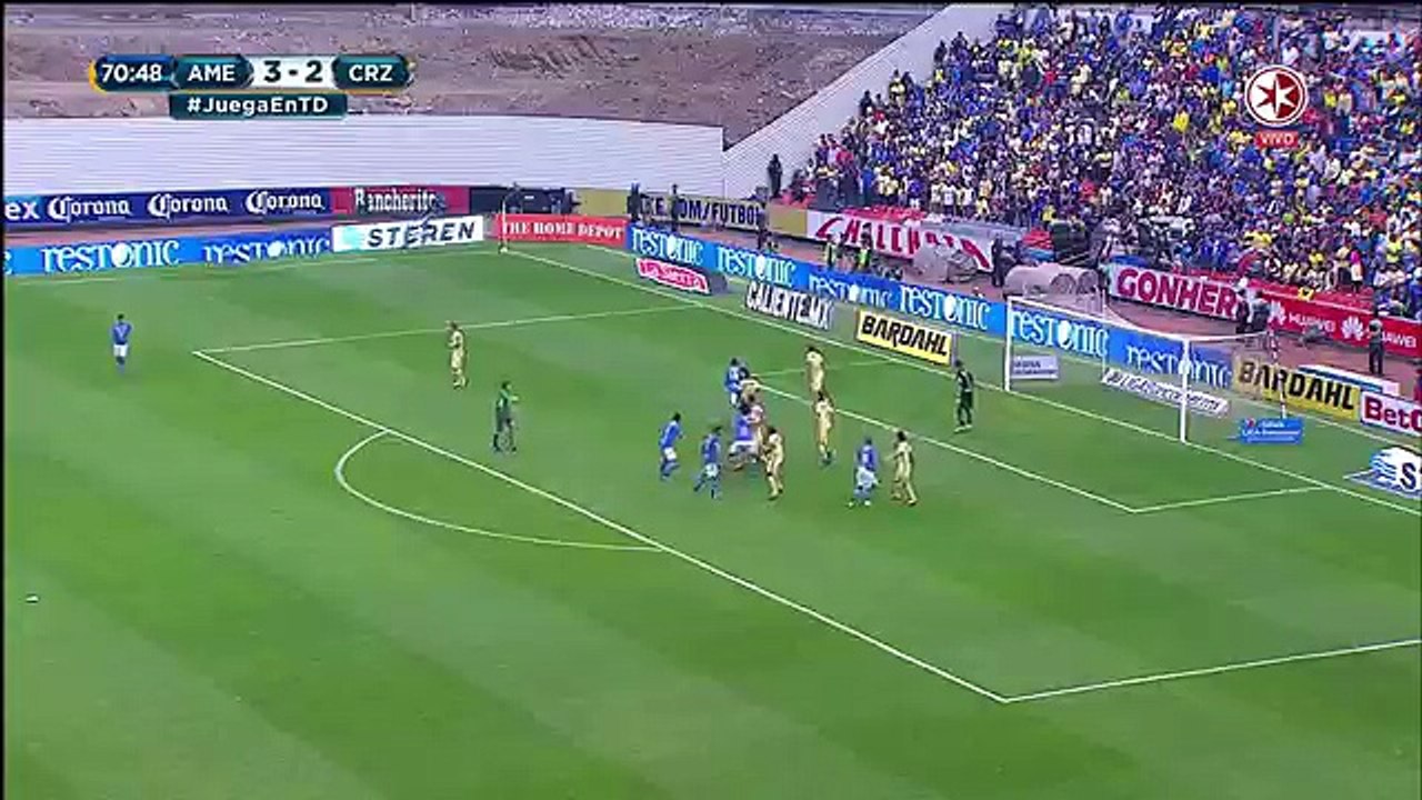 Topun canı gol olmak istemedi!