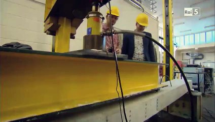 LO STRANO MONDO DEI MATERIALI-CERAMICI