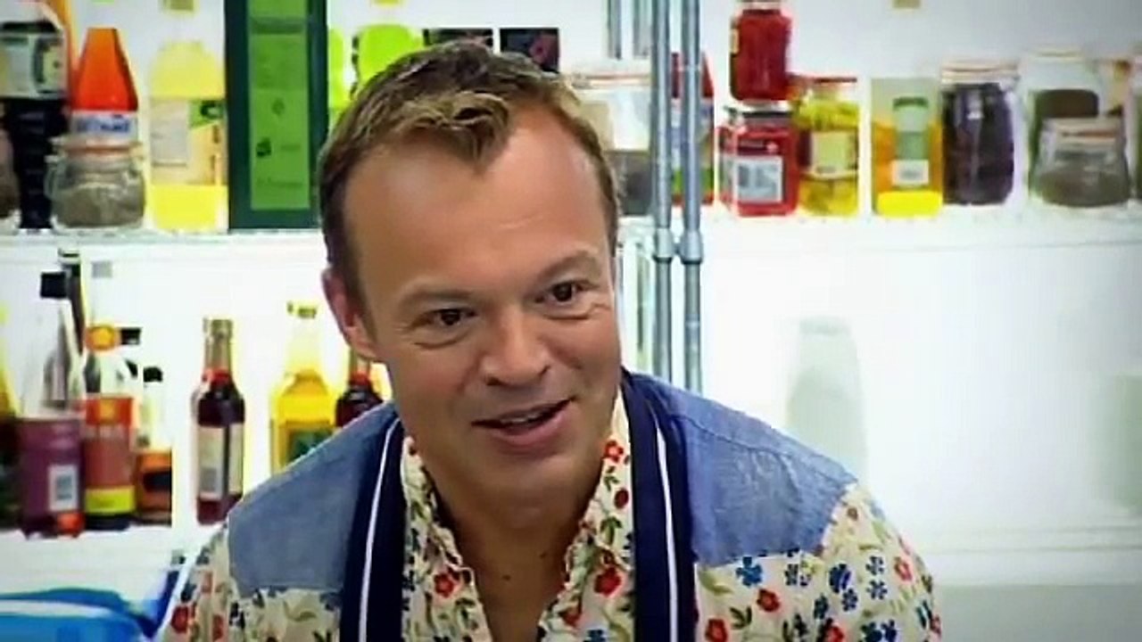 Graham Norton Tells Gordon About Pissing in Someone's Coffee - Gordon Ramsay