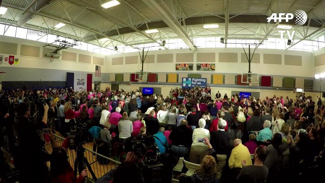 Clinton gana caucus demócratas en Nevada, según medios de EEUU